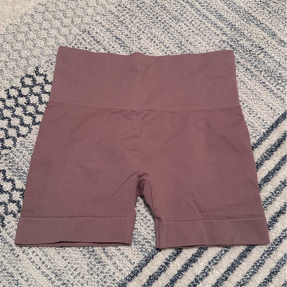 SET ACTIVE Women's Mauve Shorts